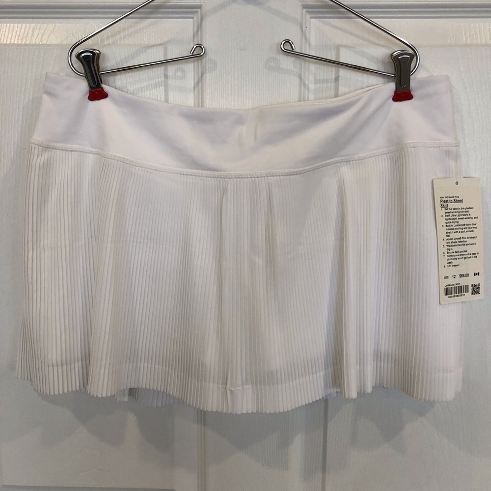 Lululemon Pleat to Street skirt skort white NWT Size 12. Running Pickleball